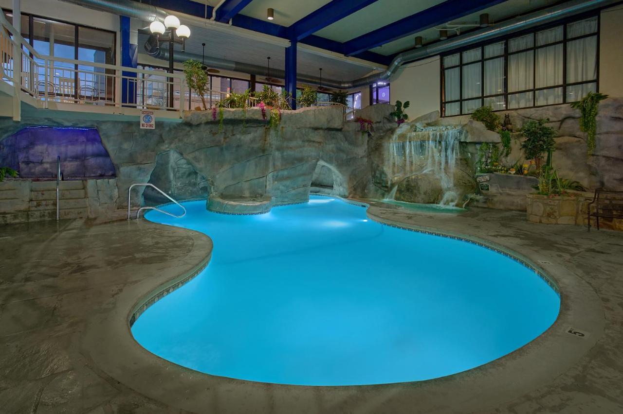 Sidney James Mountain Lodge Гетлинбург Екстериор снимка