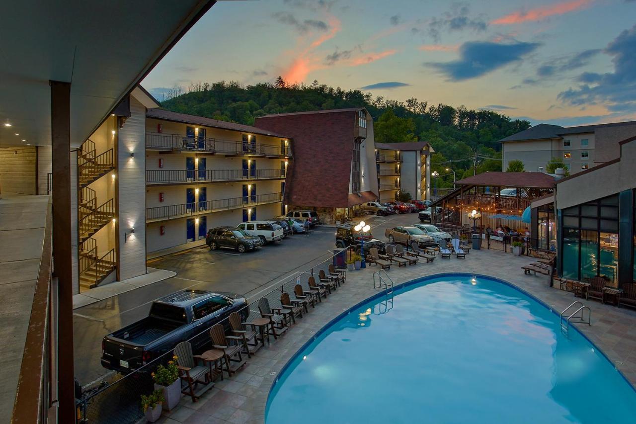 Sidney James Mountain Lodge Гетлинбург Екстериор снимка