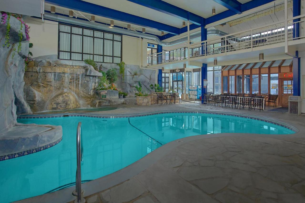 Sidney James Mountain Lodge Гетлинбург Екстериор снимка