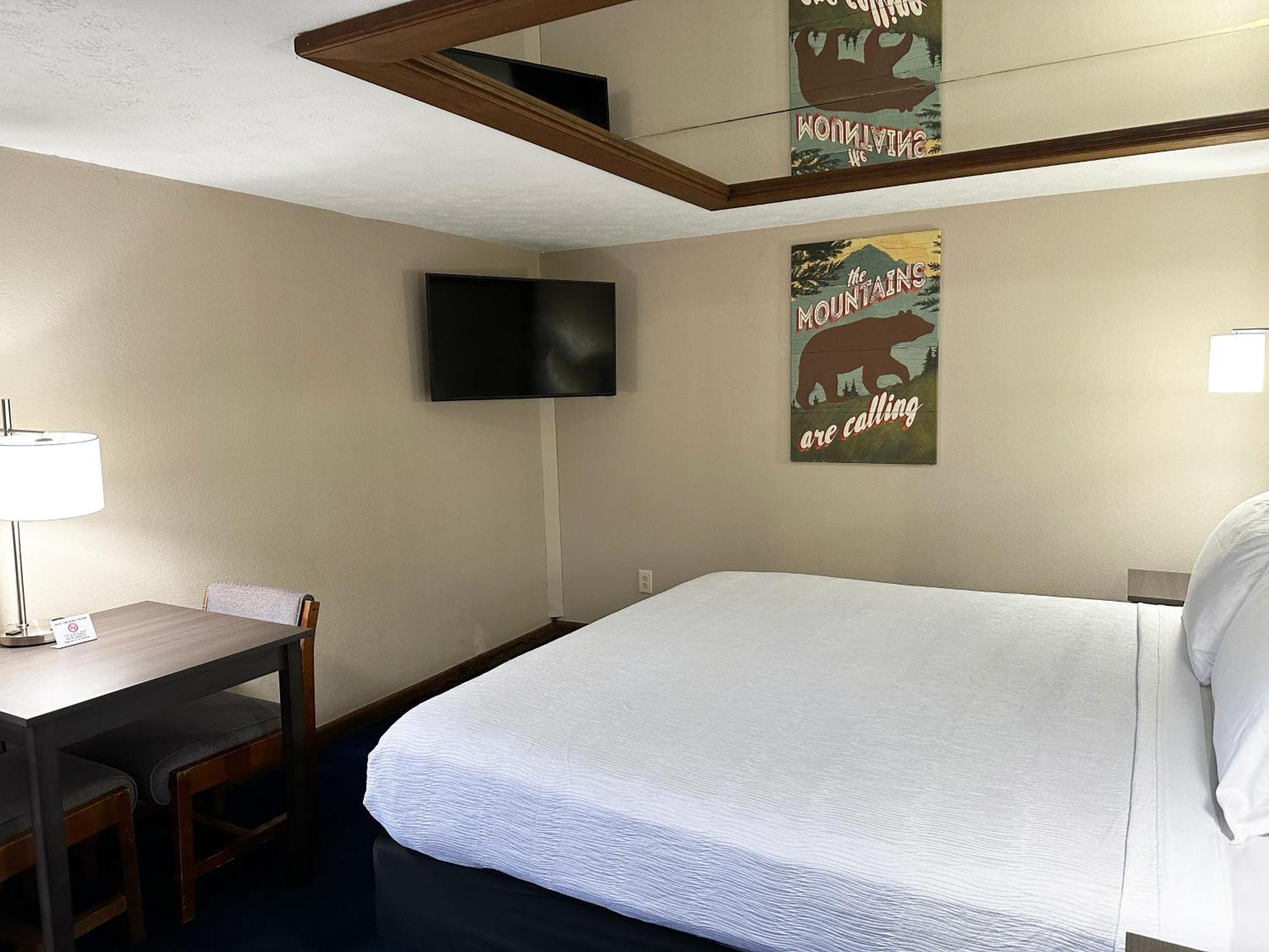 Sidney James Mountain Lodge Гетлинбург Екстериор снимка