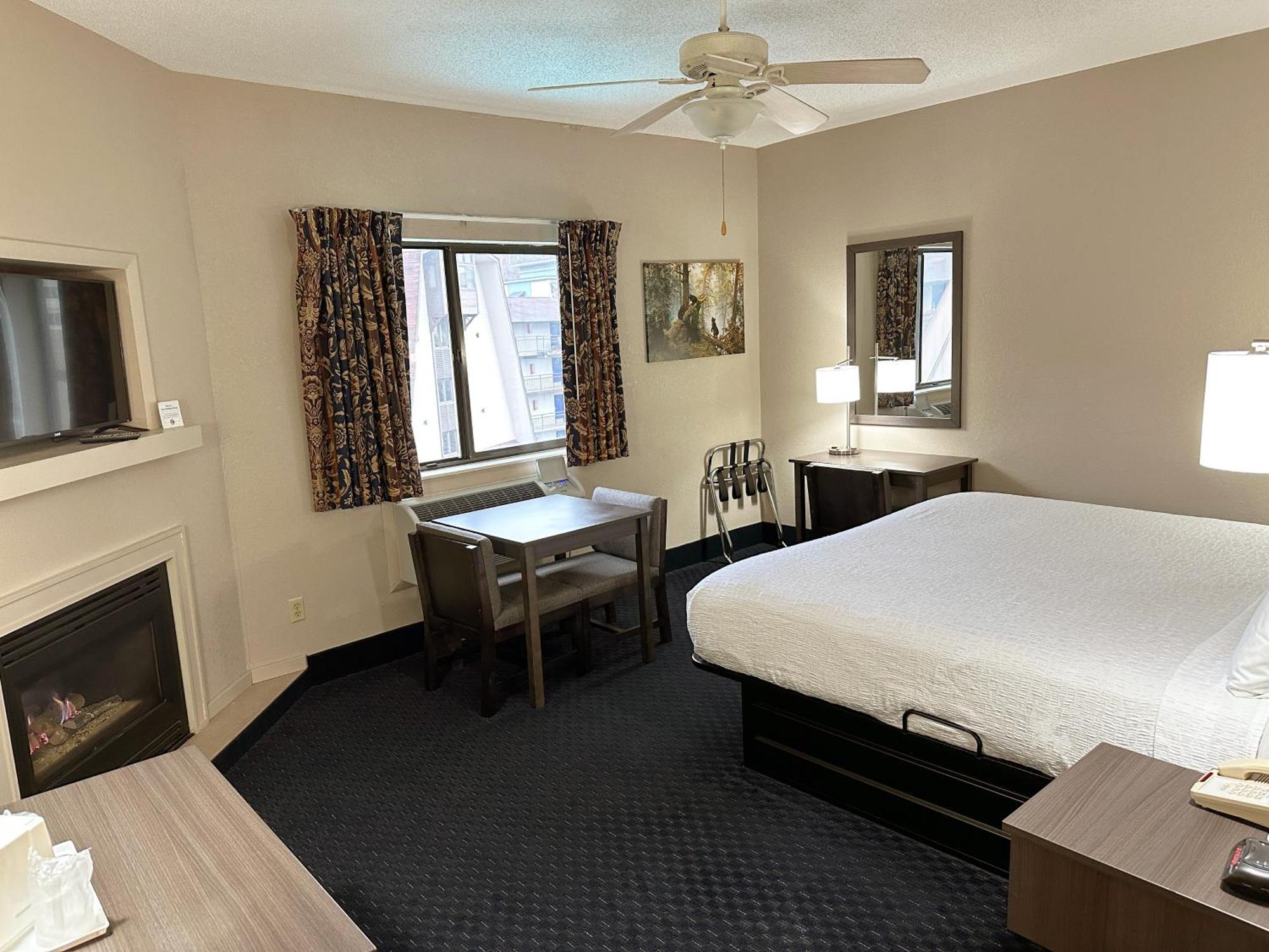 Sidney James Mountain Lodge Гетлинбург Екстериор снимка